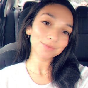 Meet your Posher, Elise